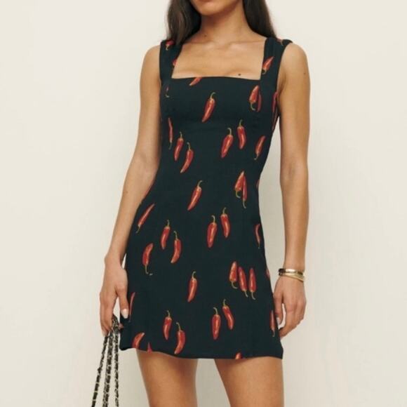 Reformation Dresses & Skirts - Reformation Gabin Chili Pepper Dress